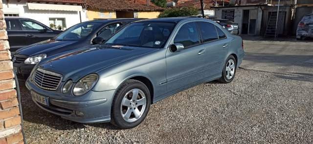 Tirane, shes makine Mercedes-Benz E-CLASS 270 Viti 2005, 4300 Euro