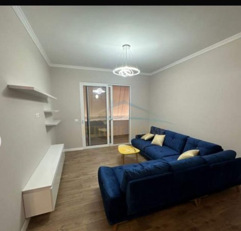 Tirane, jepet me qera apartament 2+1 Kati 2, 120 m² 800 Euro (Komuna Parisit . Kika1)