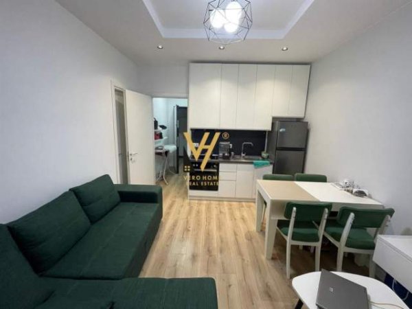 Tirane, shitet apartament 1+1 Kati 1, 93 m² 200.000 Euro (kristal center)