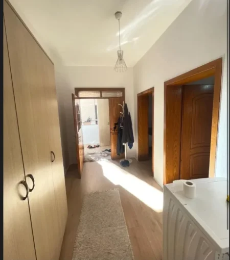 Tirane, jepet me qera apartament 2+1 Kati 0, 65 m² 500 € (SELITE)