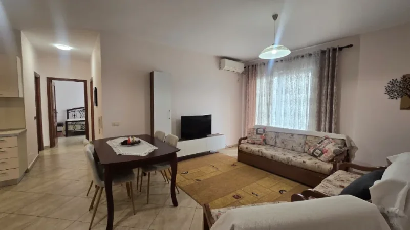 Tirane, jepet me qera apartament 2+1+Aneks+Ballkon Kati 4, 650 € (Rruga e Kavajes)