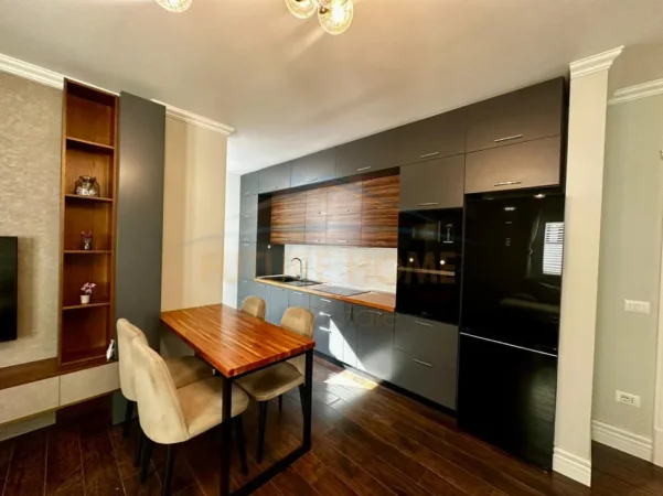 Durres, jepet me qera apartament 1+1 Kati 5, 71 m² 600 € 