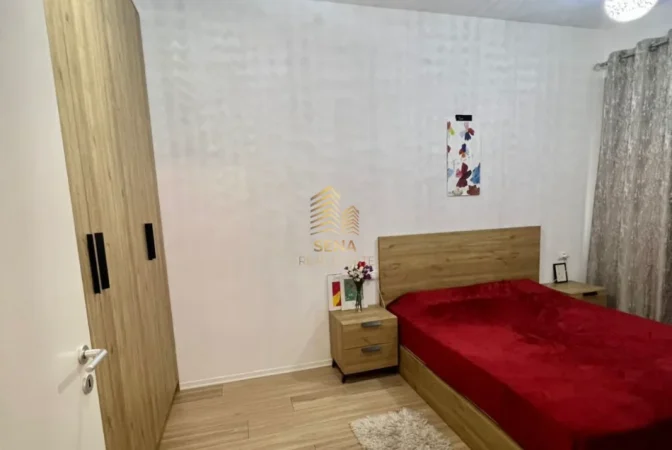 Tirane, jepet me qera apartament 1+1+Ballkon Kati 3, 67 m² 450 € (Jordan Misja)