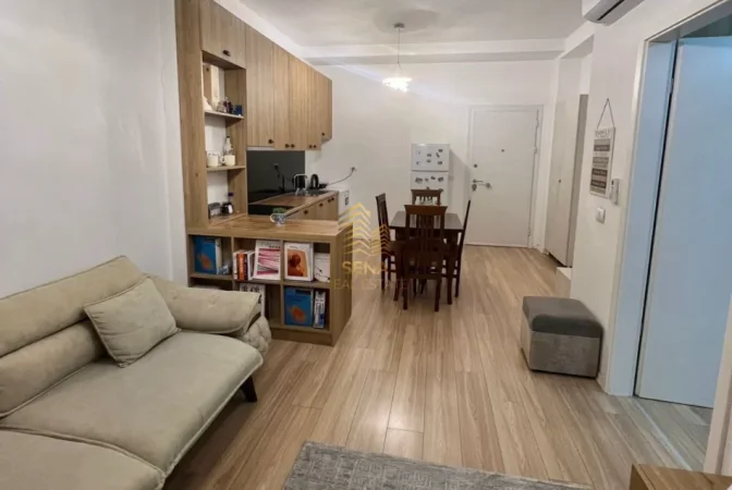 Tirane, jepet me qera apartament 1+1+Ballkon Kati 3, 67 m² 450 € (Jordan Misja)
