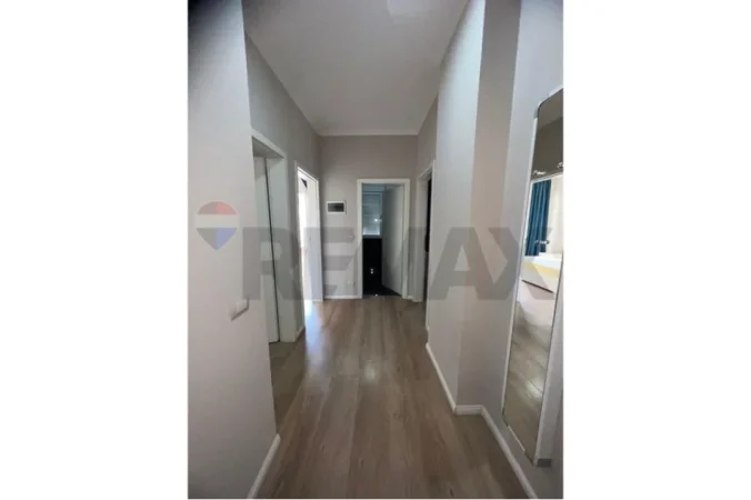 Tirane, jepet me qera apartament 3+1+Ballkon Kati 4, 850 € 
