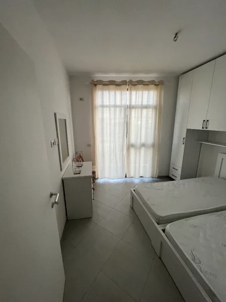 Tirane, jepet me qera apartament 1+1 Kati 7, 44 m² 420 € (rruga e dibres)