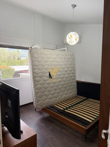 Tirane, jepet me qera apartament 2+1+Ballkon Kati 2, 115 m² 1.500 € (LONG HILL RESIDENCE)