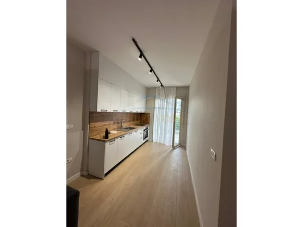 Tirane, shitet apartament 2+1 Kati 2, 77 m² 119.000 € (Fresk)