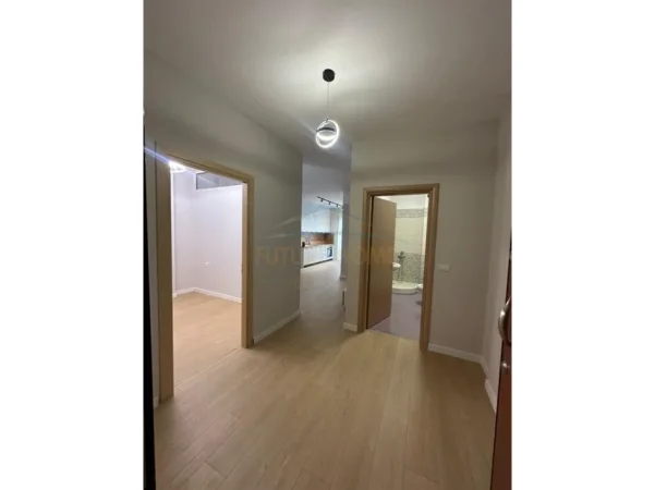 Tirane, shitet apartament 2+1 Kati 2, 77 m² 119.000 € (Fresk)