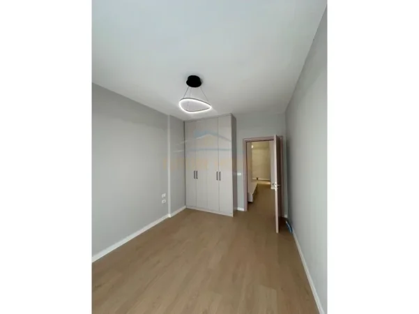 Tirane, shitet apartament 2+1 Kati 2, 77 m² 119.000 € (Fresk)