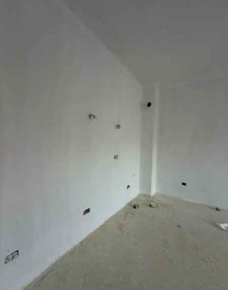 Tirane, shitet apartament 1+1+Ballkon Kati 4, 67 m² 57.000 € 