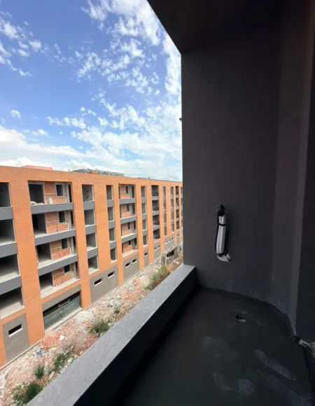 Tirane, shitet apartament 1+1+Ballkon Kati 4, 67 m² 57.000 € 