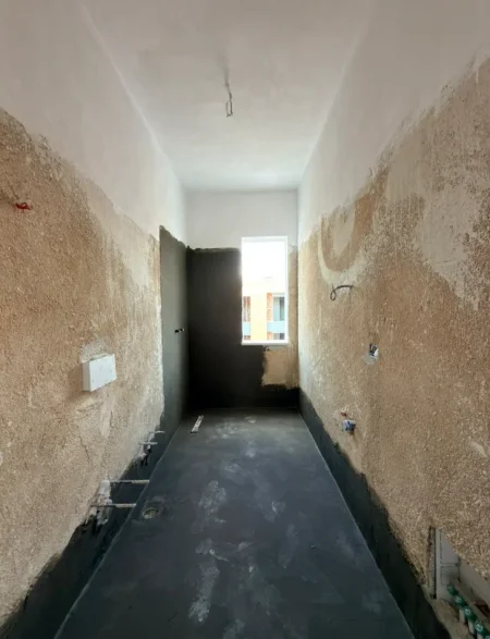Tirane, shitet apartament 1+1+Ballkon Kati 4, 67 m² 57.000 € 