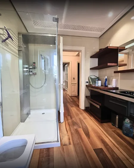 Tirane, jepet me qera apartament 1+1+Ballkon Kati 2, 70 m² 601 € 