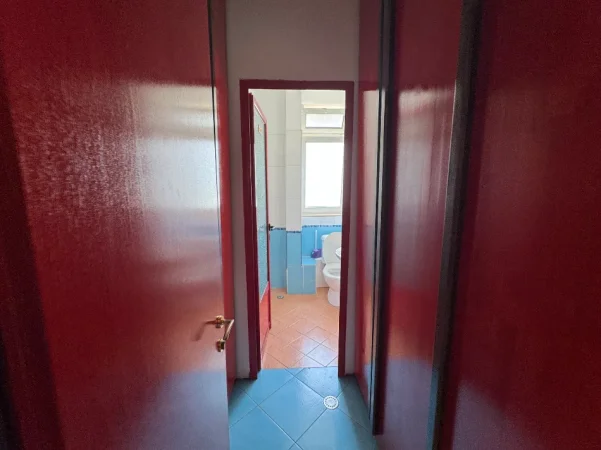 Tirane, shitet apartament 3+1+Aneks+Ballkon Kati 2, 137 m² 270.000 € (Rruga kongresi i Tiranes)