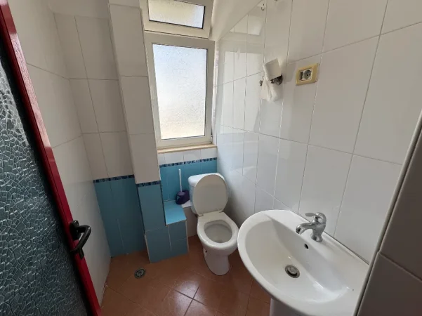 Tirane, shitet apartament 3+1+Aneks+Ballkon Kati 2, 137 m² 270.000 € (Rruga kongresi i Tiranes)