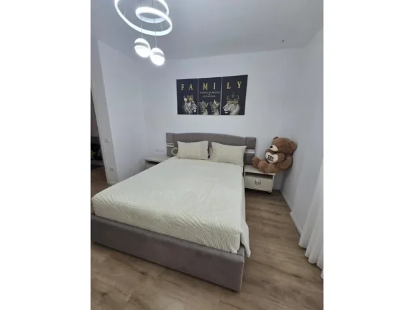 Tirane, shes apartament 1+1 Kati 1, 74 m² 135.000 € (Restorant “2 Luanët”)