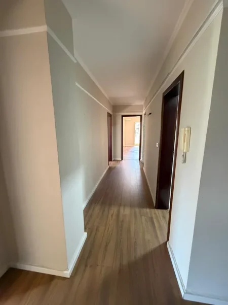 Tirane, jepet me qera zyre Kati 4, 178 m² 1.600 € 