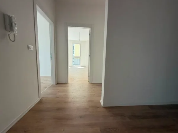 Tirane, shitet apartament 2+1 Kati 2, 85 m² 191.000 € (sauk i vjeter)