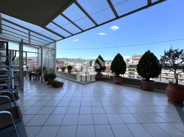 Tirane, jepet me qera apartament 1+1+Ballkon Kati 9, 74 m² 900 € (RRUGA “PERLAT REXHEPI”, NË BLLOK)