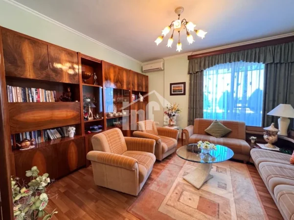 Tirane, jepet me qera apartament 1+1+Ballkon Kati 9, 74 m² 900 € (RRUGA “PERLAT REXHEPI”, NË BLLOK)