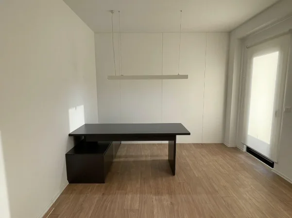 Tirane, jepet me qera zyre Kati 15, 123 m² 1.500 € (GARDEN BUILDING)