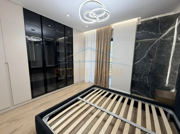 Tirane, shitet apartament 3+1 Kati 4, 141 m² 317.000 € (Kompleksi E88)