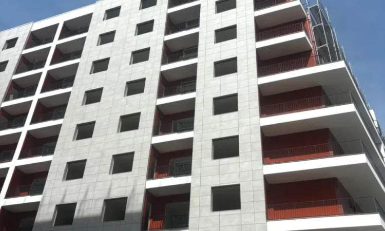 Tirane, shitet apartament 1+1+Ballkon Kati 7, 69 m² 83.100 € (Paskuqan)
