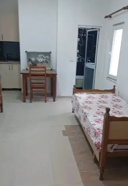 Tirane, jepet me qera garsonier Kati 2, 30 m² 300 € (Qytet Studenti)
