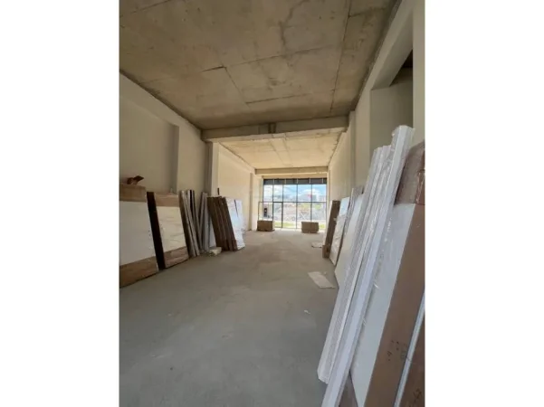 Tirane, shitet ambjent biznesi Kati 0, 98 m² 540.000 € (Don Bosko)