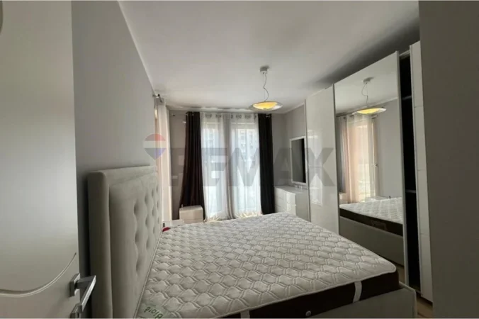Tirane, jepet me qera apartament 1+1 Kati 2, 74 m² 700 € (zogu i zi)
