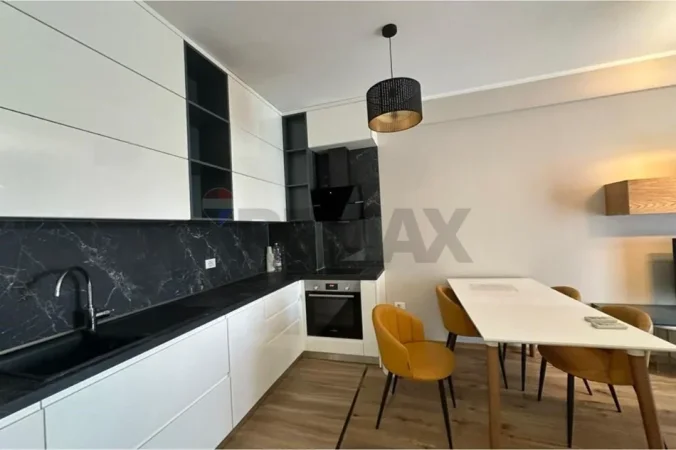 Tirane, jepet me qera apartament 1+1 Kati 2, 74 m² 700 € (zogu i zi)