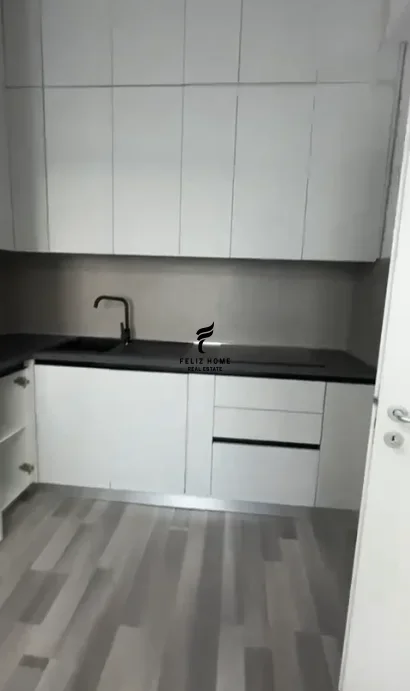 Tirane, jepet me qera apartament 2+1 Kati 2, 65 m² 700 € (VASIL SHANTO)