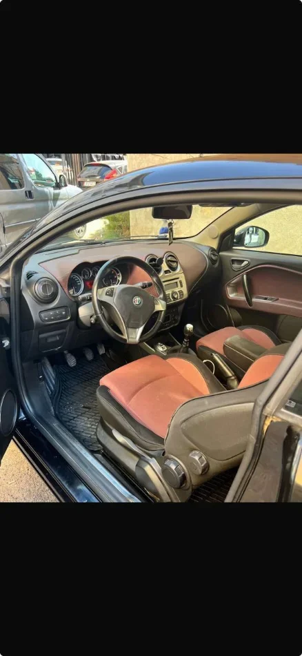 Tirane, shes makine Nafte, e zeze Kondicioner 220 km 2.000 €