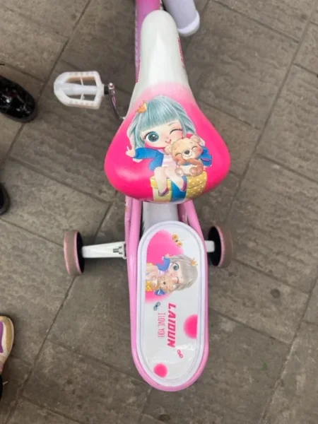 Tirane, shes biciklete per femije me 3 rrota ngjyre roze+e bardhe e bardhë 40 €