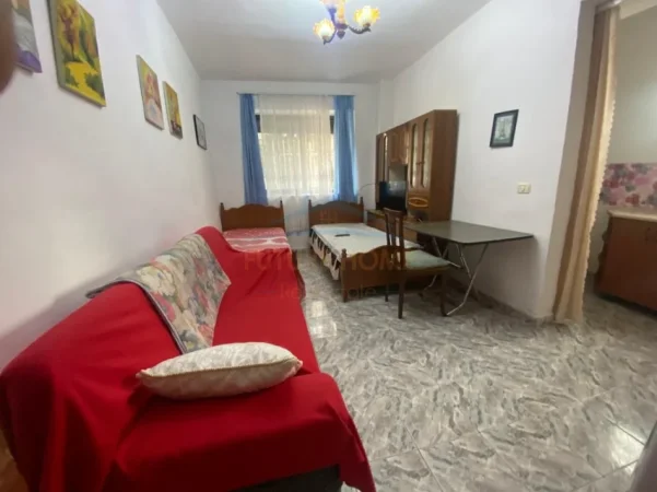 Tirane, shitet apartament 2+1+Ballkon Kati 0, 60 m² 135.000 € (Rruga e Elbasanit)