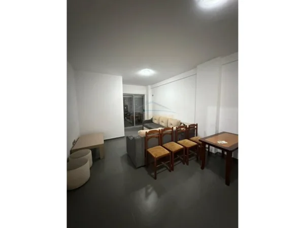 Tirane, jepet me qera apartament 2+1 Kati 7, 88 m² 550 € (Unaza e Re)