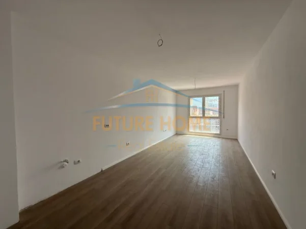 Tirane, shitet apartament 1+1+Ballkon Kati 3, 84 m² 95.000 € 