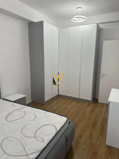 Tirane, jepet me qera apartament 1+1+Ballkon Kati 7, 60 m² 420 € (ALI DEMI)