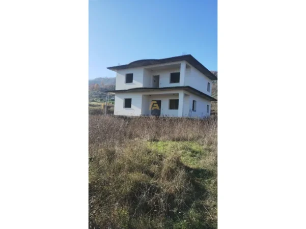 Durres, shitet Vile Kati 2, 2.000 m² 140.000 € 