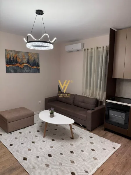 Tirane, jepet me qera apartament 1+1+Ballkon Kati 3, 75 m² 420 € (LIQENI I FARKES)