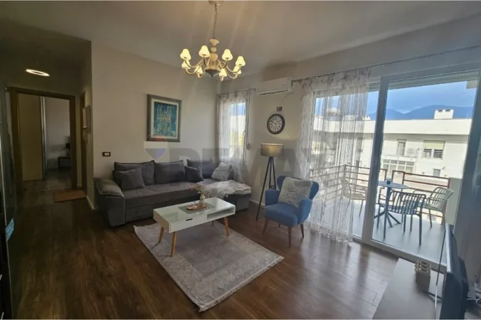 Tirane, jepet me qera apartament 1+1 , 67 m² 650 € 