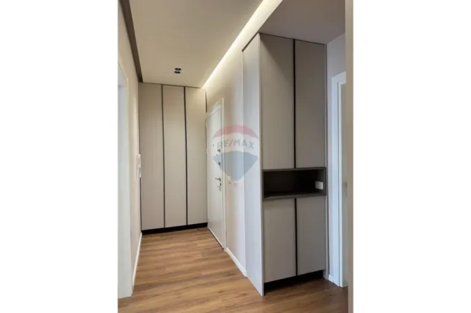 Tirane, jepet me qera apartament 1+1 Kati 3, 750 € 