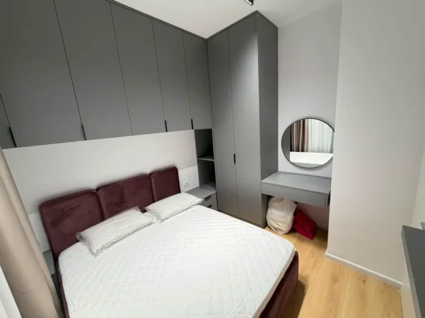 Tirane, jepet me qera apartament 1+1 Kati 9, 60 m² (Ali Demi)