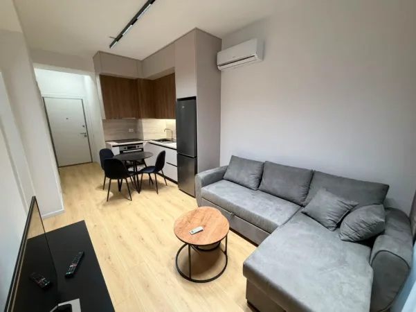 Tirane, jepet me qera apartament 1+1 Kati 9, 60 m² (Ali Demi)
