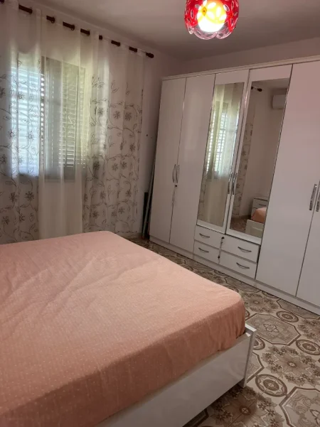 Tirane, jepet me qera 2+1+Ballkon Kati 1, 95 m² 440 € (PASKUQAN)