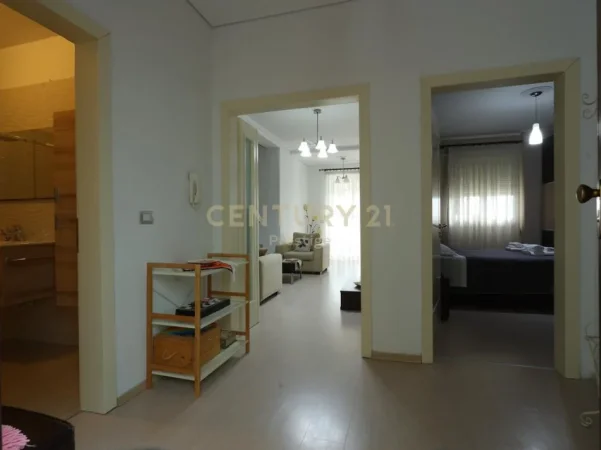Tirane, shitet apartament 2+1 Kati 5, 119 m² 200.000 € 