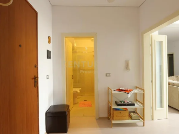 Tirane, shitet apartament 2+1 Kati 5, 119 m² 200.000 € 