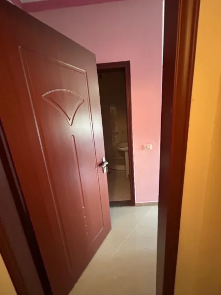 Tirane, jepet me qera apartament 2+1+Ballkon Kati 8, 110 m² 450 € (Return Coffe Rruga Astrit Losha, Tiranë, Albania)