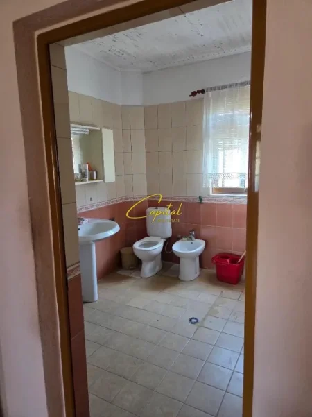 Tirane, jepet me qera apartament 2+1 Kati 3, 70 m² 500 € (ISH FUSHA AVIACIONIT)